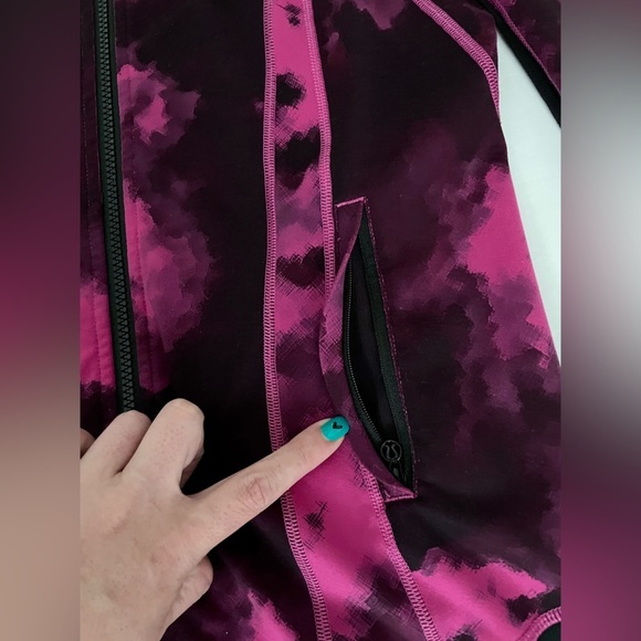 Lululemon Daily Practice Jacket Blooming Pixie Raspberry Black / Black - Picture 8 of 13
